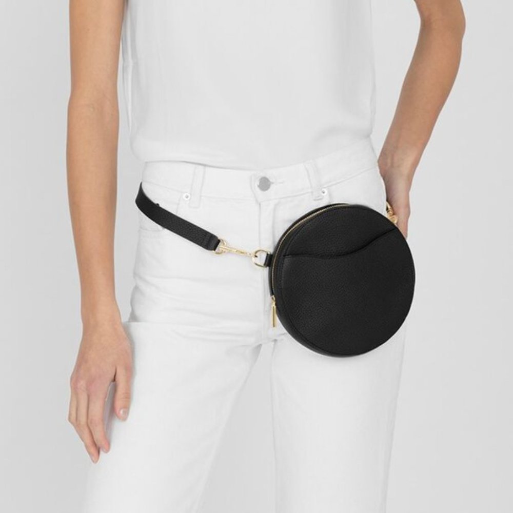 Cuyana Mini Circle Belt Bag (xs/s) pebbled black leather